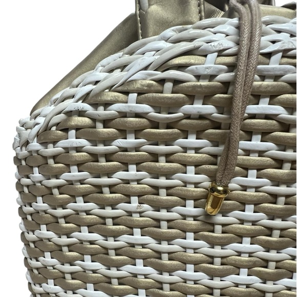 Capaf designer handbags withh drawstring closure made in Italy excellent cond - Picture 4 of 7